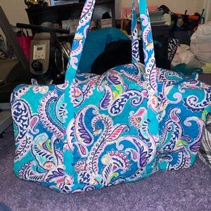 Vera Bradley, large duffle with side pockets, like new